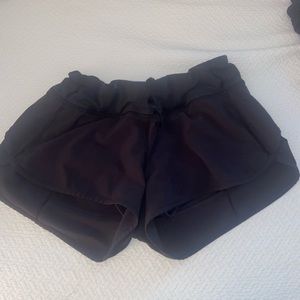 Black lululemon speed shorts 2.5 inches